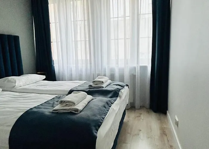 Marina Elegance Aparthotel 4*