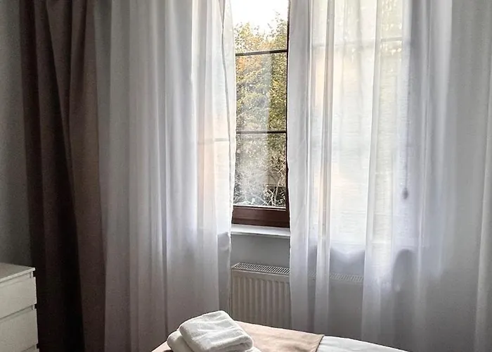 Marina Elegance Aparthotel 4*