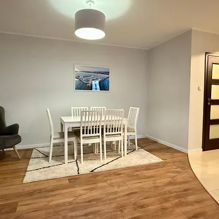 Marina Beachside شقة فندقية 4*